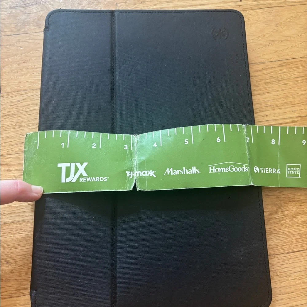 Speck Black Folio Tablet Cover Minimalist Design